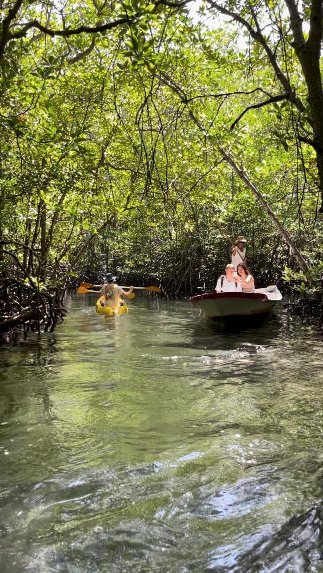 Mangrove Beach Hut Nusa Lembongan  Exterior photo